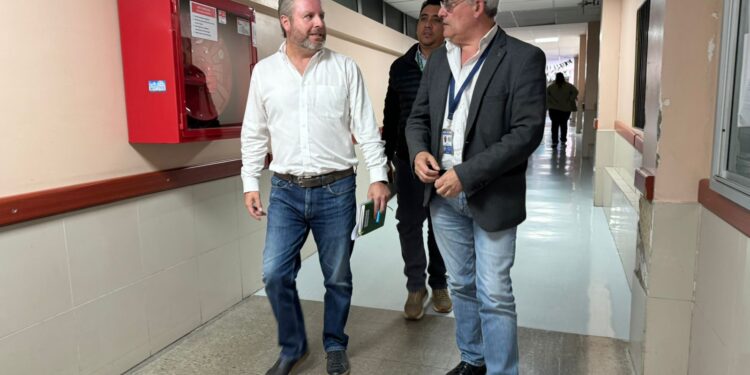 Diputado Trisotti advierte que Hospital Regional de Iquique podría dejar de funcionar el próximo mes por falta de recursos