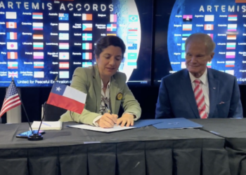 Chile se suma a la carrera espacial: Ministra Aisén Etcheverry visita la NASA y firma Acuerdos de Artemis 