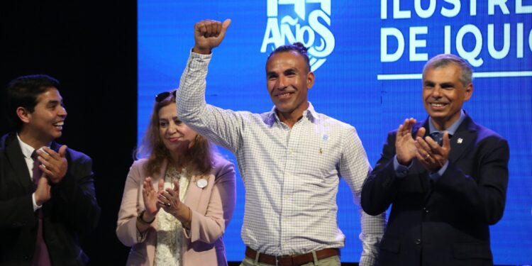 Actividades cívicas y protocolares marcan aniversario 145 de la Municipalidad de Iquique