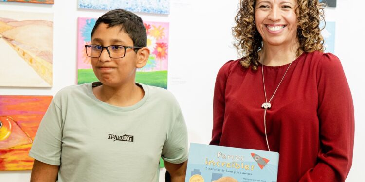Niños y jóvenes del Instituto Teletón Iquique exponen sus creaciones en Sala de Arte Casa Collahuasi