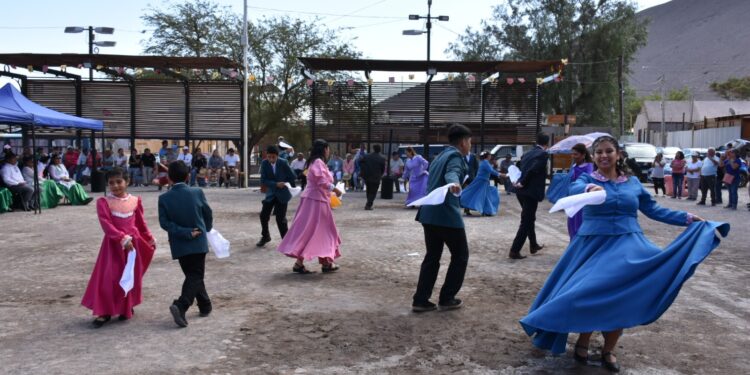Con 140 artistas en escena Mamiña es sede del Encuentro Regional de Cachimbo 2024