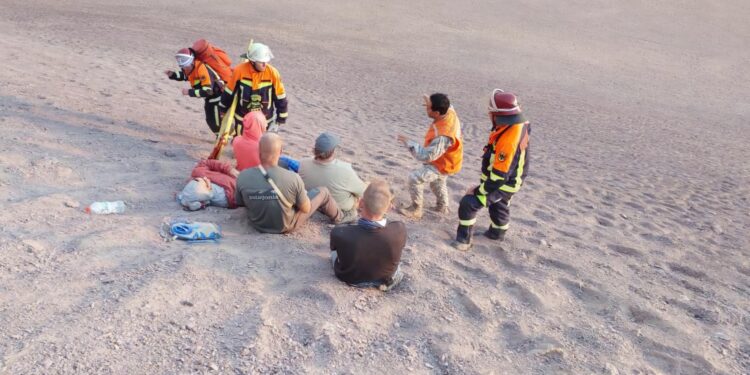 Fuerza Aérea rescató a una parapentista norteamericana en sector Palo Buque