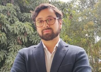 La física detrás de los tsunamis: comprender la fuerza de la naturaleza