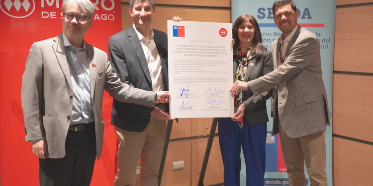 SENDA abre postulaciones a programa de prevención en espacios laborales: Más de la mitad de los trabajadores se embriagó en el último mes