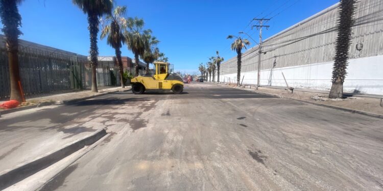 Aguas del Altiplano culmina reposición de pavimento en av. Arturo Prat entre Salitrera Victoria y Oficina Mapocho