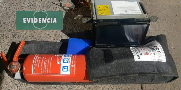 Carabineros detuvo a hombre que robó especies en vehículo en el centro de Iquique