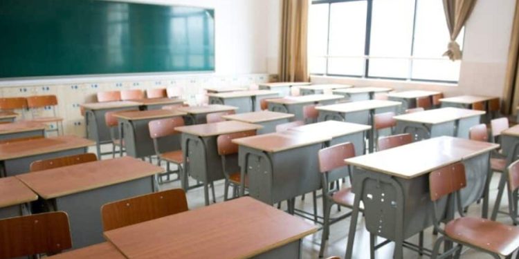 Ausentismo crónico a clases: Más de 800 mil estudiantes presentaron inasistencia grave el mes de septiembre