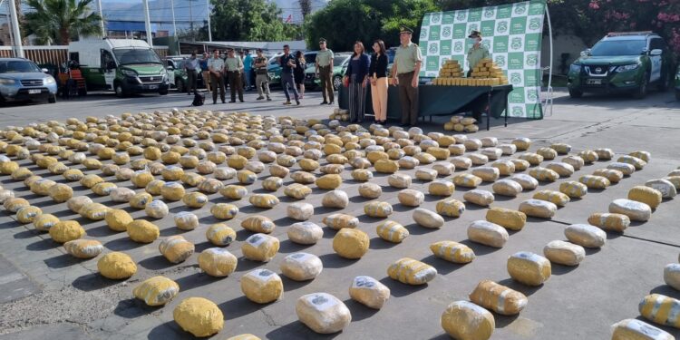 Carabineros del OS7 incautó más de media tonelada de drogas en Servicio Preventivo en rutas de la comuna de Alto Hospicio