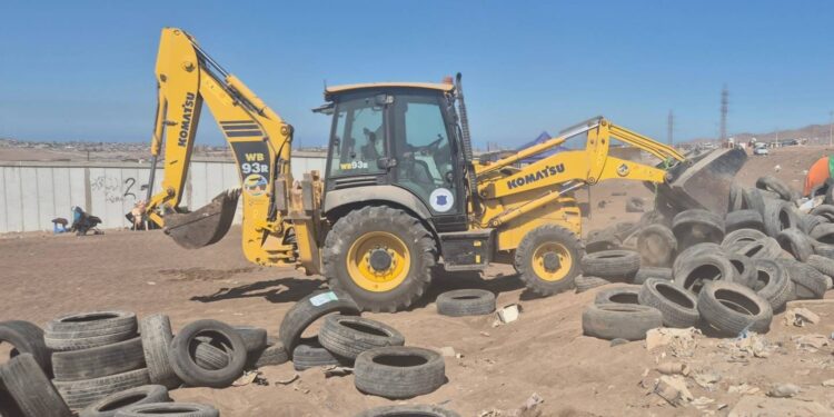 Bienes Nacionales recupera terrenos tomados frente a la subestación de Alto Hospicio