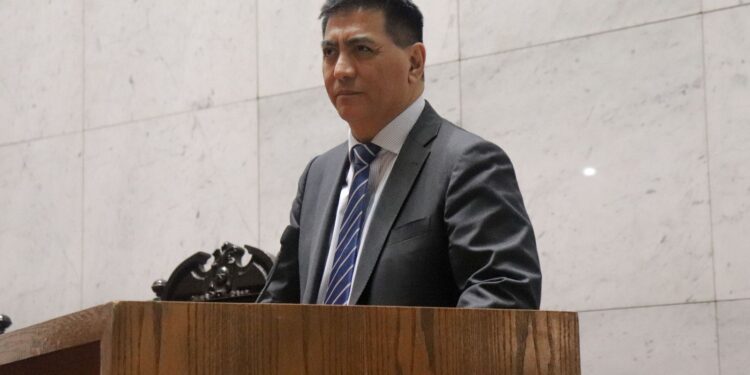 Diputado de Arica aprobó proyecto que endurece Ley de Migraciones