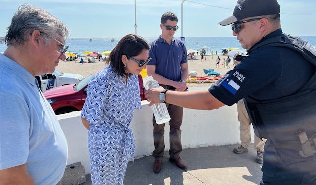 Delegada Presidencial llama a no comprar en comercio informal: “Es muy importante la corresponsabilidad de todos para poder cuidarnos”