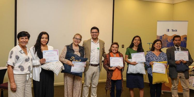 Apoyo entre pares: SENDA implementa de innovador programa de recuperación