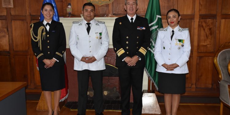 Gendarmería Tarapacá recibió afecto y reconocimiento de autoridades castrenses en saludos protocolares