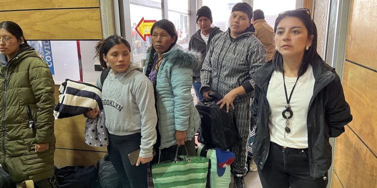 Delegada Presidencial: «Evaluamos medidas para agilizar el tránsito de personas desde Bolivia»