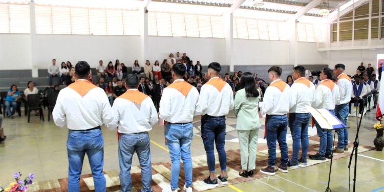 Diez internos de Complejo Penitenciario de Alto Hospicio obtuvieron título técnico