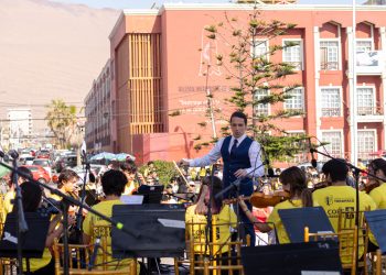 Emotivo concierto homenajeó al maestro Bernardo Ilaja Calizaya en Iquique