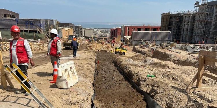 Avanzan obras de extensión de redes en sector El Alto