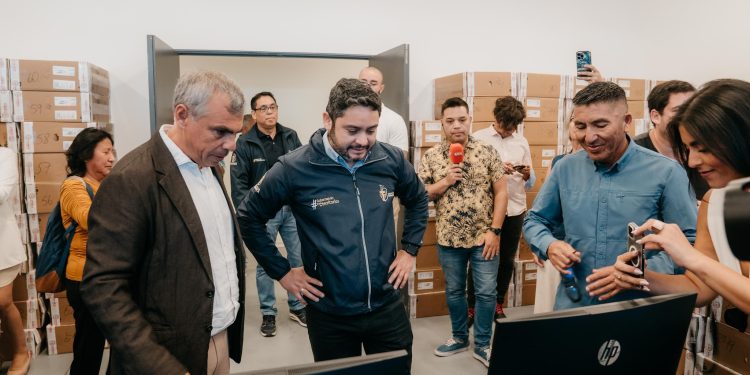 Salud municipal de Iquique renovó 434 computadores con fondos del Gobierno de Tarapacá