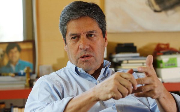 Exanimador Raúl Alcaíno se querella contra exgerente de su factoring: Acusa estafa de $12 mil millones