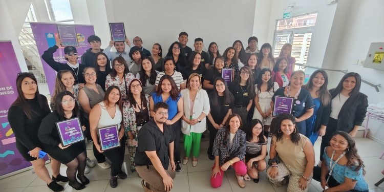 Empoderan a organizaciones sociales y comunitarias en Tarapacá