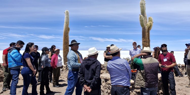 Descubre Tamarugal integró misión turística en Salar de Uyuni