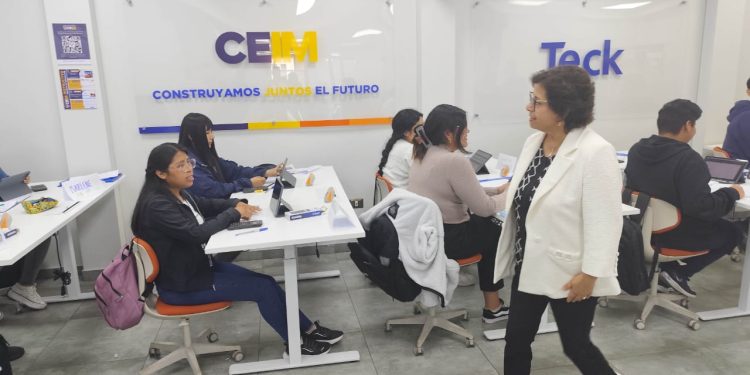 Ministra Aurora Williams destacó el impulso en la formación minera que desarrolla CEIM Tarapacá