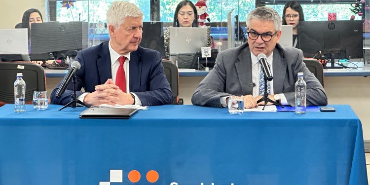 SII refuerza control al uso indebido de facturas por compras personales en supermercados y restaurantes