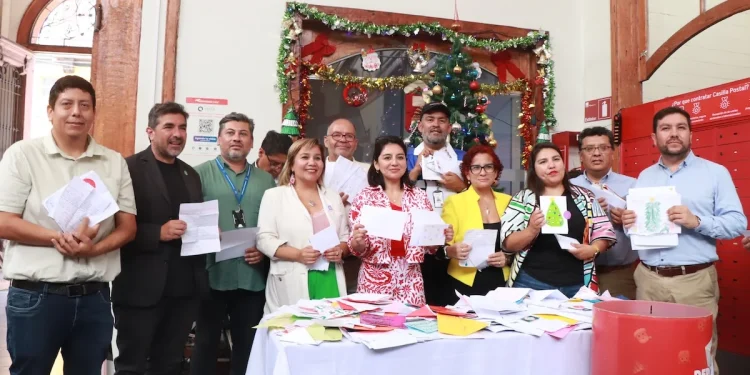 Gabinete regional apadrinó cartas e invita a sumarse a campaña de Correos