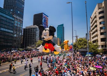 Paris Parade convocó a más de un millón de personas en un nuevo desfile junto a Disney