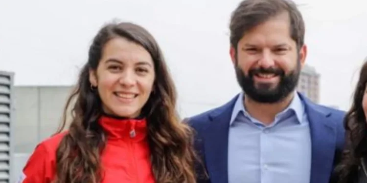 Gabriel Boric anuncia que será padre junto a Paula Carrasco: «Daremos lo mejor para que el Chile que te toque sea más justo»