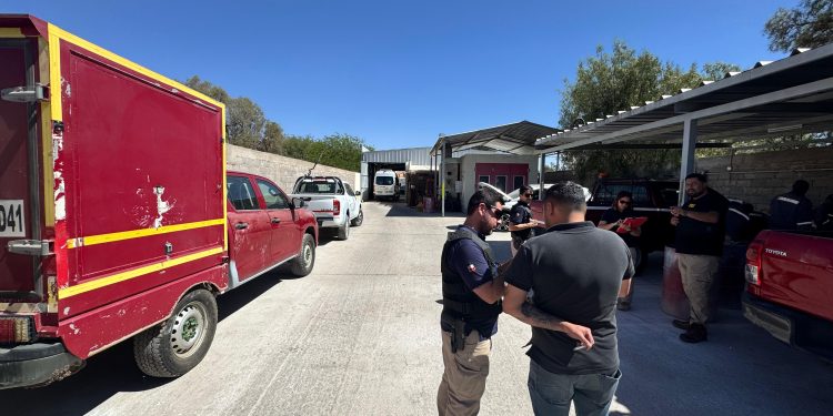 Un detenido y más de 21 extranjeros denunciados dejó masivo operativo de fiscalización migratoria en Calama