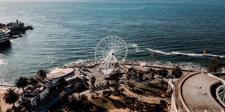 Llegó gran rueda de la fortuna a Chile y su primera parada es Viña del Mar