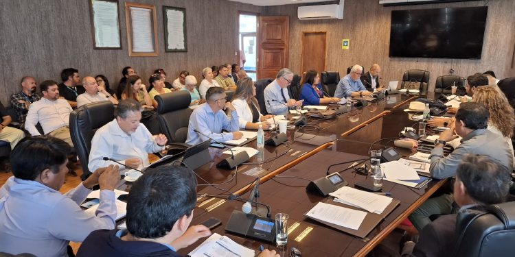 Financiarán adquisición de bus de acercamiento para alumnos de UTA Iquique