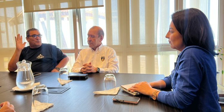Delegada Presidencial recibió información de intervención al Cuerpo de Bomberos de Alto Hospicio