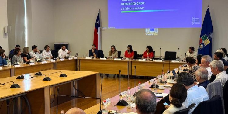 Gobernador José Miguel Carvajal: “Estamos acelerando la inversión regional con instrumentos de planificación pensados en Tarapacá”