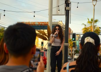 El arte y la cultura nos une en la Eskina Solidaria