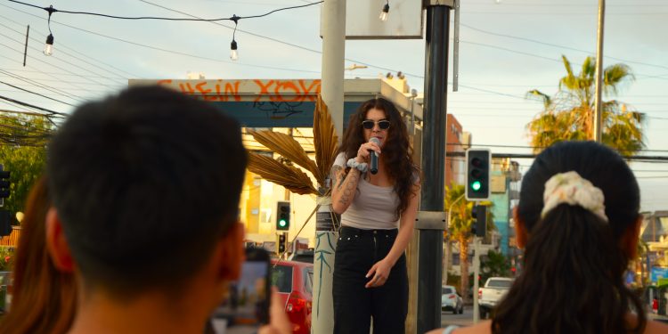 El arte y la cultura nos une en la Eskina Solidaria