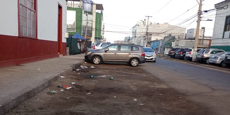 Basura y botellas