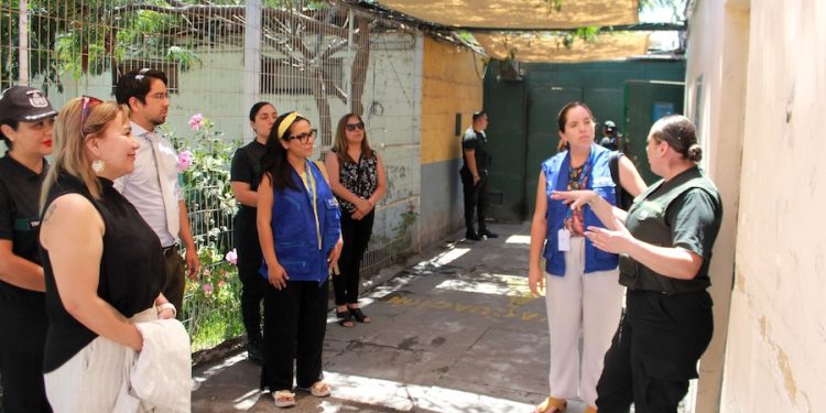 Entregan nuevo mobiliario médico en cárcel de mujeres de Iquique