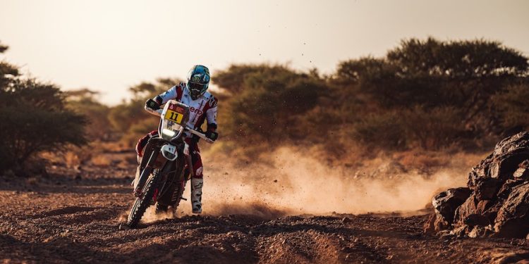 Nacho Cornejo logra llega en tercer lugar en la etapa 4 del Rally Dakar 2025