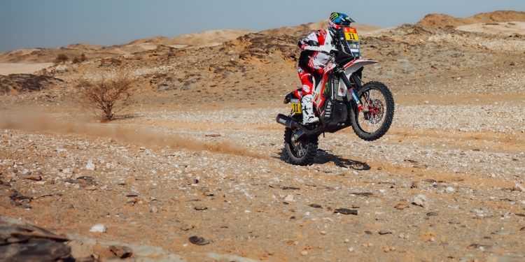 Nacho Cornejo escala al séptimo lugar de la general tras una sólida actuación en la Etapa 8 del Dakar 2025