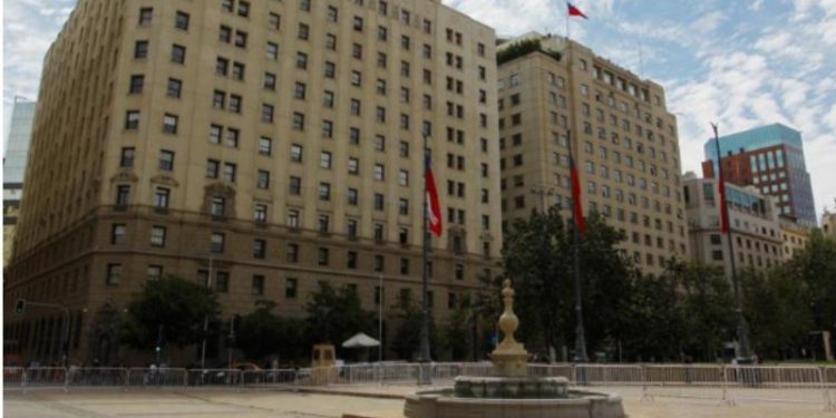 ANEF exige pronta investigación por muerte de funcionaria que cayó desde el piso 14 del Ministerio de Hacienda