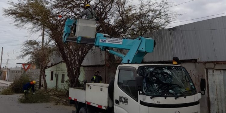 CGE anuncia mantenimiento y mejora de la red eléctrica en La Tirana