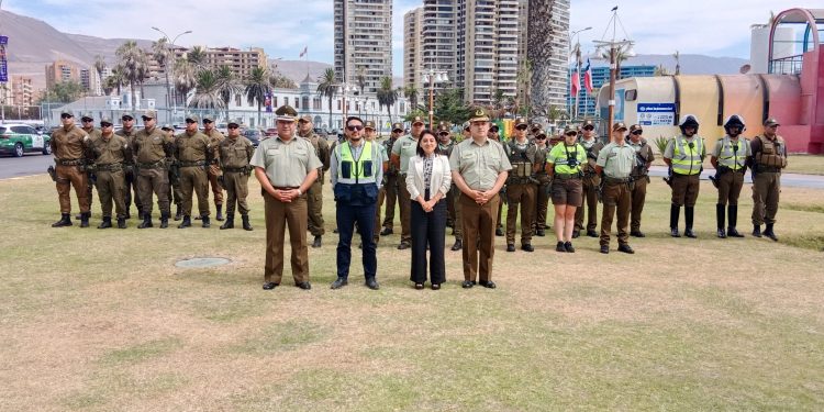 Plan Verano Seguro en Tarapacá es reforzado por carabineros de la Escuela de Suboficiales