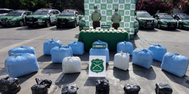 Carabineros de Tarapacá desarticulan banda dedicada al contrabando y tráfico de drogas