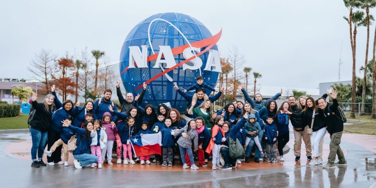 Niño de la región de Tarapacá vivió una experiencia inolvidable en Estados Unidos al visitar la NASA