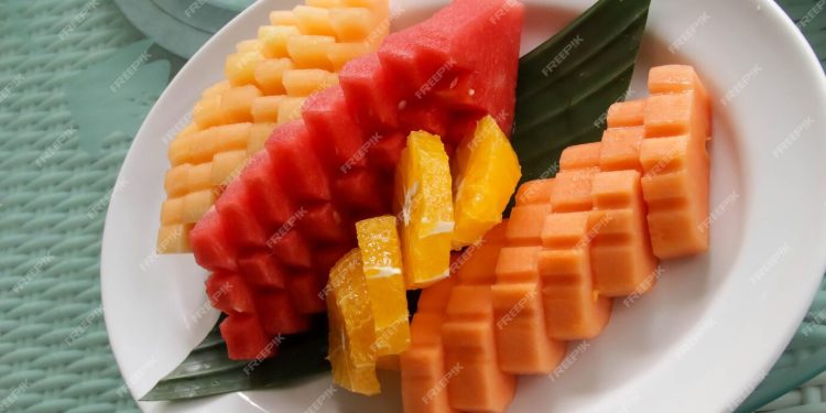 Sol y calor: Conoce los alimentos que te ayudarán a enfrentar las altas temperaturas