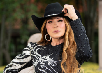 La icónica reina jarocha estrena su esperado EP Yuri y sus amigos del regional mexicano