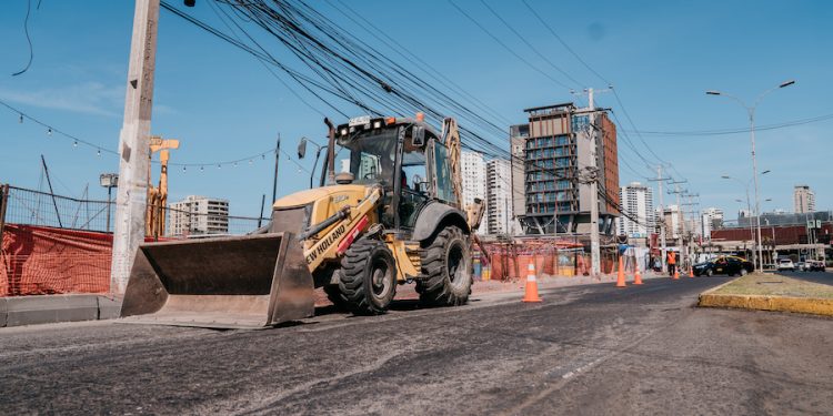 Comenzaron obras de mejoramiento de aceras en la avenida «Tadeo Haënke»