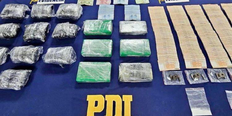 Investigación de PDI y Fiscalía: Incautan drogas para producir más de 105 mil comprimidos de “Éxtasis”